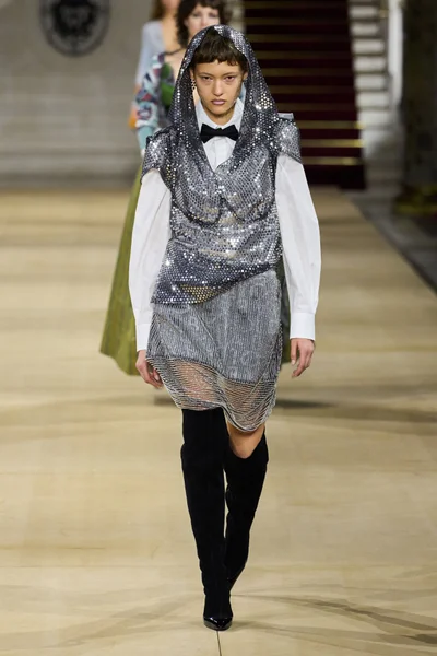 Look 34